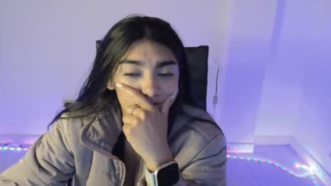 Snapshot of amara_silk chatting on April 23, 2:46 am amara_silk online show from April 23, 2:46 am