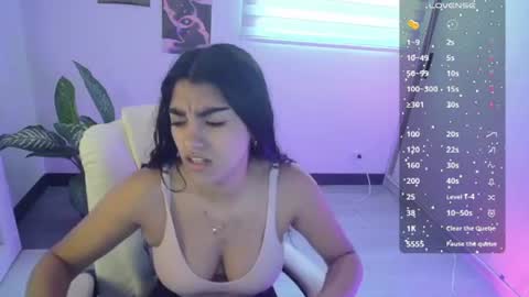 Snapshot of amara_silk chatting on June 16, 7:16 pm amara_silk online show from June 16, 7:16 pm