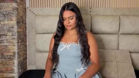 amarahanks_ online show from February 21, 8:32 pm