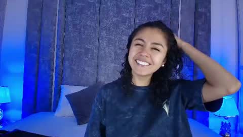 Snapshot of amarettho chatting on June 11, 10:57 am Emily online show from June 11, 10:57 am