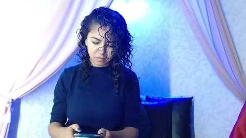 Snapshot of amarettho chatting on June 22, 11:29 am Emily online show from June 22, 11:29 am