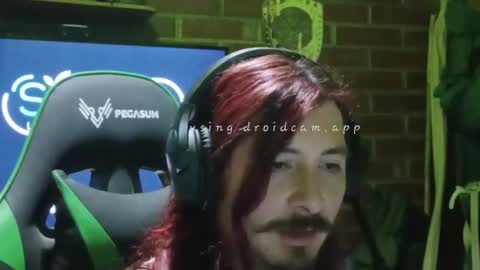 Snapshot of amaru_bf_experience chatting on November 6, 2:12 am Amaru online show from November 6, 2:12 am