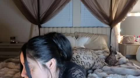 amaya_floress online show from July 24, 4:10 am