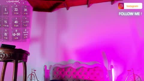 Tifany  online show from April 10, 2:00 pm