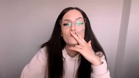 Izza online show from November 12, 8:15 am