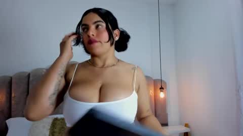 Snapshot of ambar85 chatting on November 23, 1:38 am ambar85 online show from November 23, 1:38 am