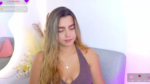 Snapshot of ambar_carterr chatting on June 11, 7:45 pm Ambar online show from June 11, 7:45 pm