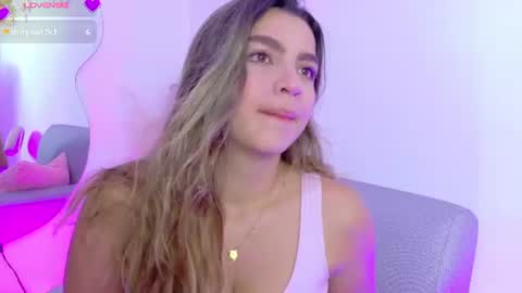 Snapshot of ambar_carterr chatting on August 1, 9:30 am Ambar online show from August 1, 9:30 am