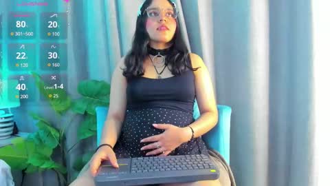 Snapshot of ambar_devon chatting on February 13, 7:21 pm online show from February 13, 7:21 pm