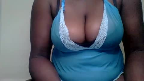 Snapshot of ambar_jasiri chatting on February 15, 9:37 pm Mia online show from February 15, 9:37 pm