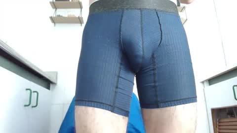 Snapshot of ambar_mds chatting on September 21, 1:46 pm Sebas online show from September 21, 1:46 pm