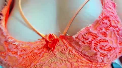 Snapshot of ambar_sex10 chatting on December 14, 1:05 pm Ambar online show from December 14, 1:05 pm