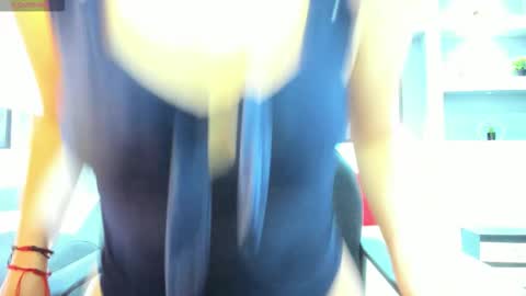 Snapshot of ambar_sex10 chatting on October 20, 12:27 pm Ambar online show from October 20, 12:27 pm