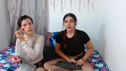 Snapshot of ambarandvalery chatting on November 23, 2:33 am AmbarAndValery online show from November 23, 2:33 am