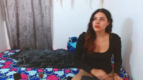 Snapshot of ambarandvalery chatting on December 2, 2:39 am AmbarAndValery online show from December 2, 2:39 am