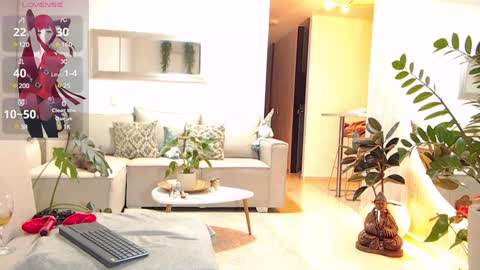 Snapshot of ambarhill chatting on December 23, 1:18 am Ambar online show from December 23, 1:18 am