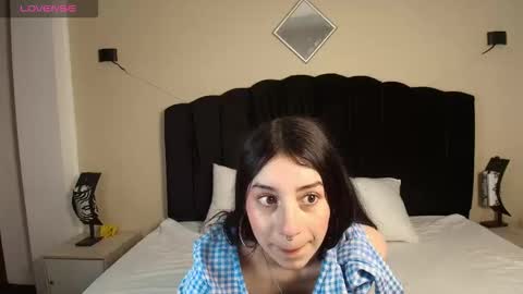 Ambar Ross online show from October 8, 1:20 pm