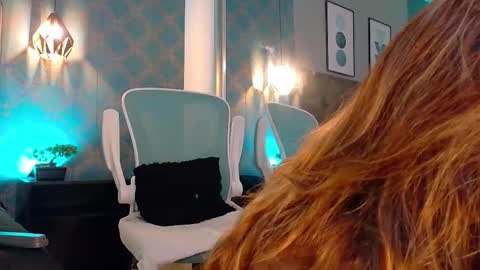 Ambar  online show from January 19, 1:04 pm