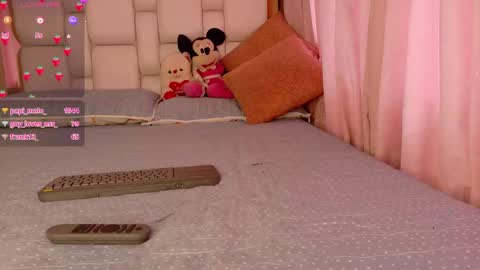 Snapshot of ambarrossi_ chatting on May 1, 2:43 pm online show from May 1, 2:43 pm