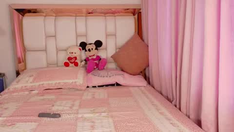 Snapshot of ambarrossi_ chatting on May 24, 12:54 pm online show from May 24, 12:54 pm
