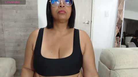 Snapshot of ambarsofhia chatting on June 17, 8:54 pm Amber Sofhia online show from June 17, 8:54 pm