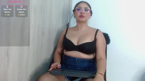 Amber  online show from December 16, 6:35 pm