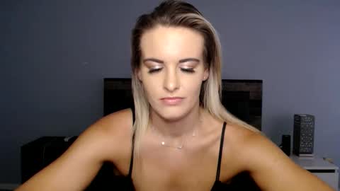 Amber online show from May 26, 2:46 pm