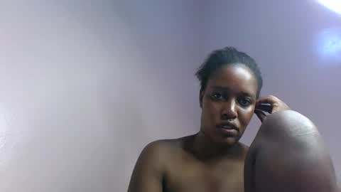 Snapshot of amber_cutie2 chatting on June 11, 12:54 am amber_cutie2 online show from June 11, 12:54 am