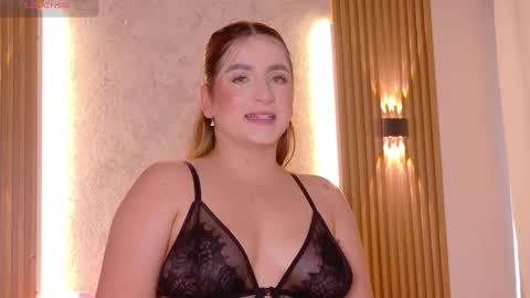 Amber online show from February 9, 1:59 pm