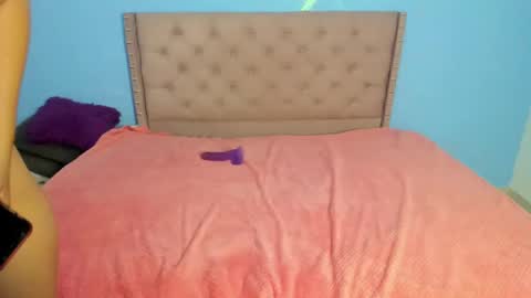 amber_hot70 online show from December 9, 8:54 pm