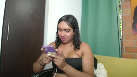 Snapshot of amber_lee20 chatting on January 16, 9:40 pm LUISA online show from January 16, 9:40 pm
