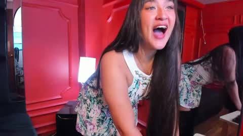 Amber Hanks online show from June 6, 11:59 am