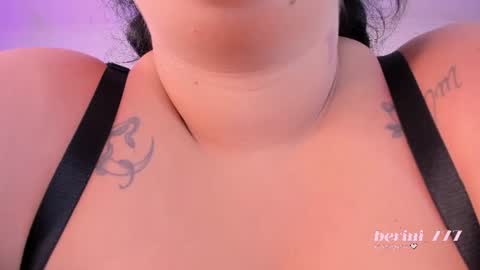 Snapshot of amberinihoffman chatting on June 21, 11:46 am Amber online show from June 21, 11:46 am