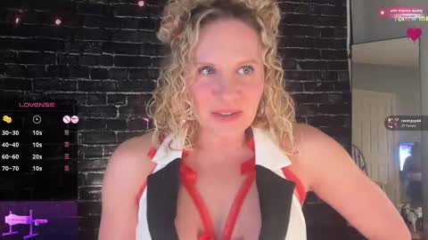 Amber Jade online show from November 11, 1:05 am