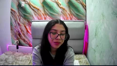 Amber Jeong online show from January 29, 11:04 pm