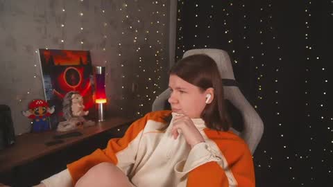 Snapshot of amberlyyy chatting on April 20, 12:13 am my name is Sonya but you can call me your favorite girl 3 online show from April 20, 12:13 am