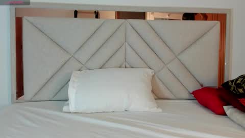 amberqueenx1 online show from February 4, 12:11 pm