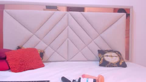 amberqueenx1 online show from February 21, 12:06 pm