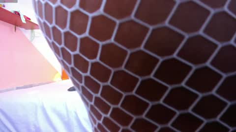 Snapshot of amberr_sweett chatting on December 4, 7:01 pm Amber online show from December 4, 7:01 pm