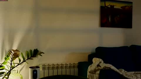 Snapshot of ambientmoon chatting on July 23, 6:50 pm Moon inst 4mbientmoon online show from July 23, 6:50 pm
