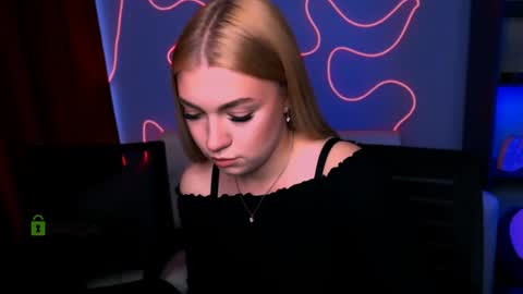 amelaya online show from May 11, 2:45 pm