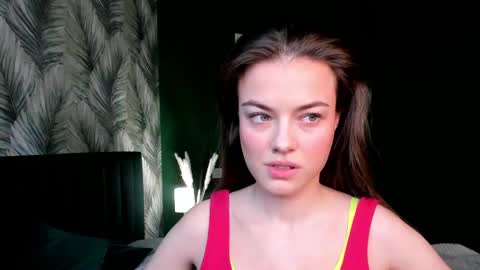 Ameli Lorans online show from March 11, 3:05 am