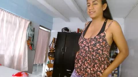 Snapshot of amelia_2023 chatting on December 22, 2:06 pm amelia online show from December 22, 2:06 pm