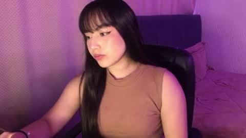 Snapshot of amelia___hall chatting on August 2, 4:16 pm Amelia online show from August 2, 4:16 pm