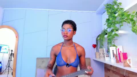 Amelia Adams online show from June 26, 12:09 pm