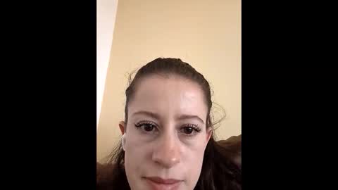 Snapshot of amelia_bella chatting on April 2, 8:39 pm amelia online show from April 2, 8:39 pm