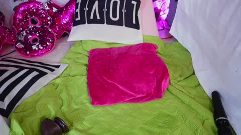 Snapshot of amelia_lov chatting on February 7, 9:16 am Amelia online show from February 7, 9:16 am