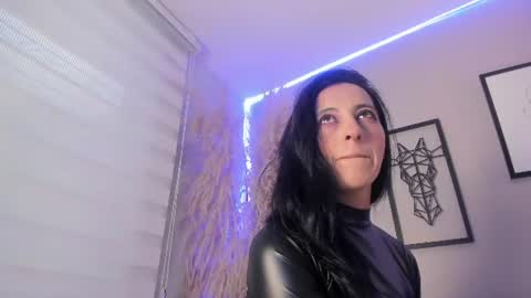    online show from June 20, 7:05 pm