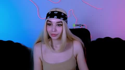amelia_sun1 online show from July 1, 8:49 am