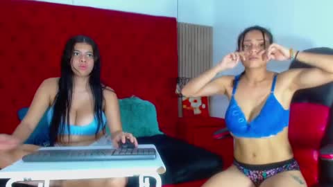 Amelia AND Emily online show from December 4, 7:34 pm